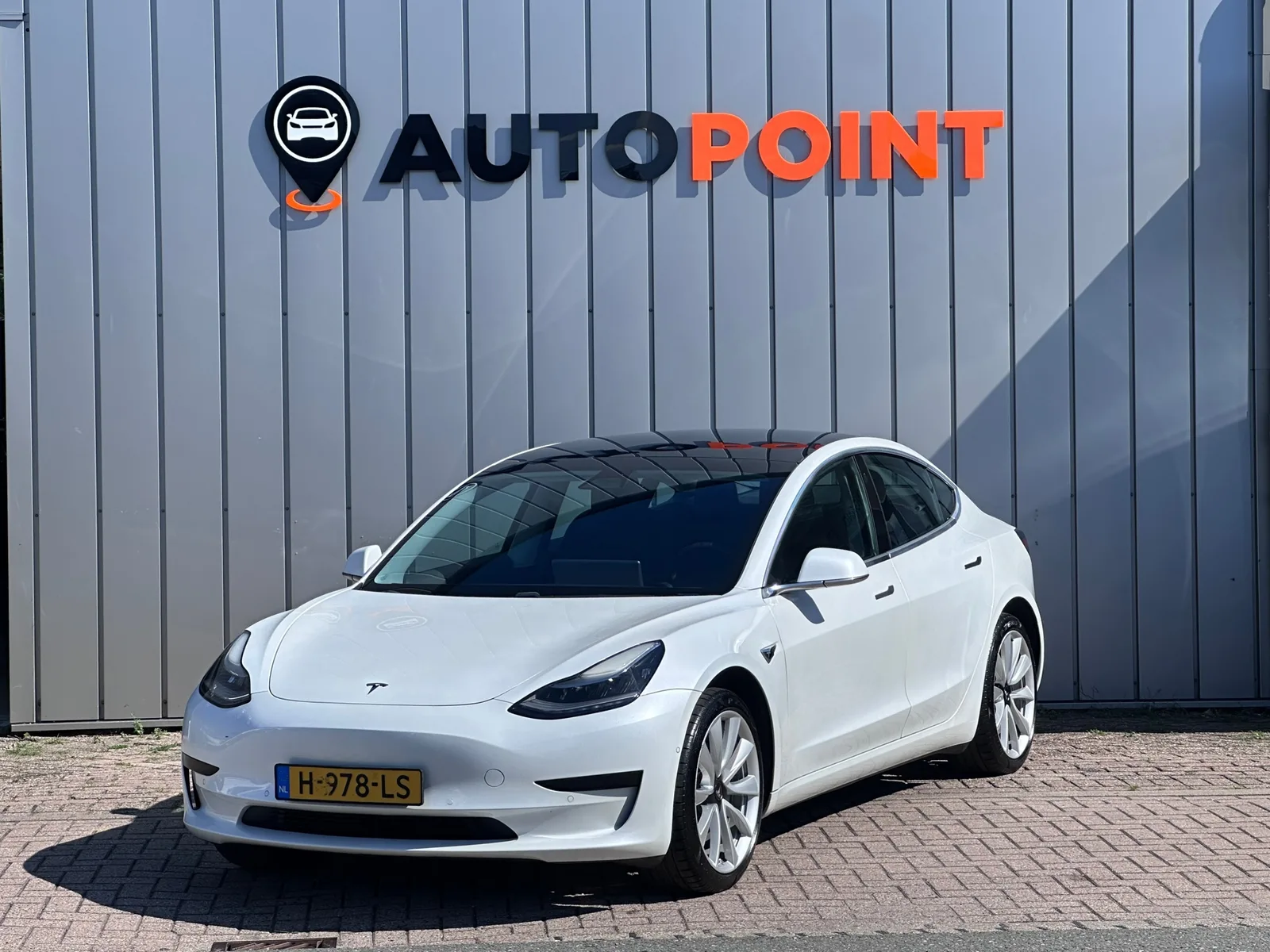 Tesla Model 3 (2020) — foto 1