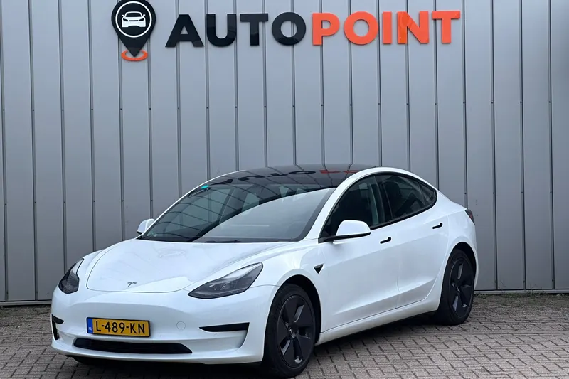 Tesla Model 3 (2021)