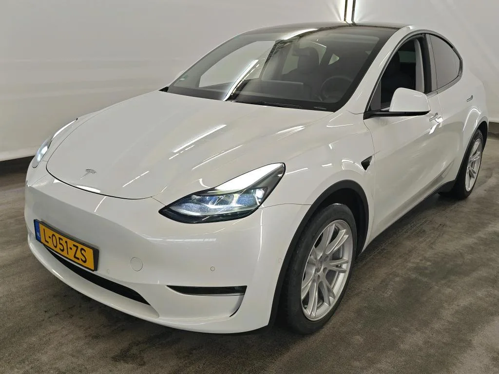 Tesla Model Y (2021) — foto 1