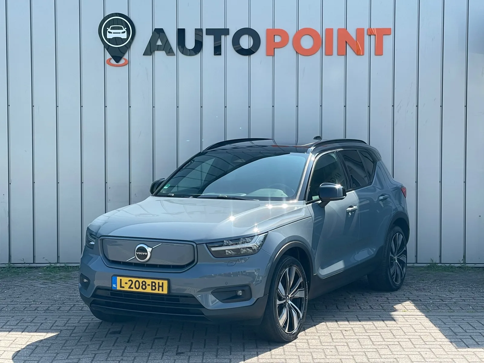 Volvo XC40 (2021) — foto 1