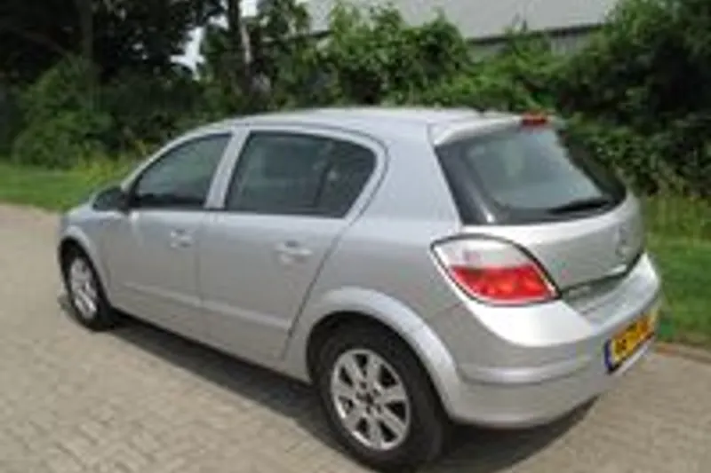 Peugeot 207 (2010)