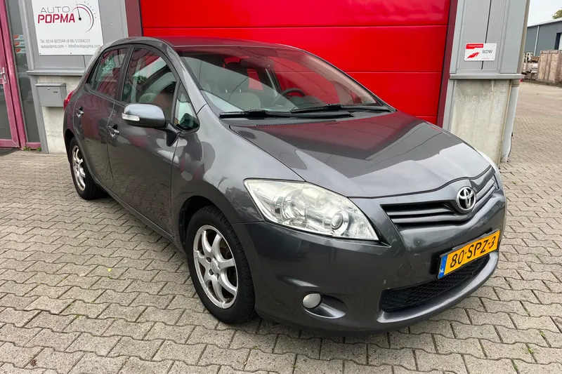 Toyota Auris (2011)