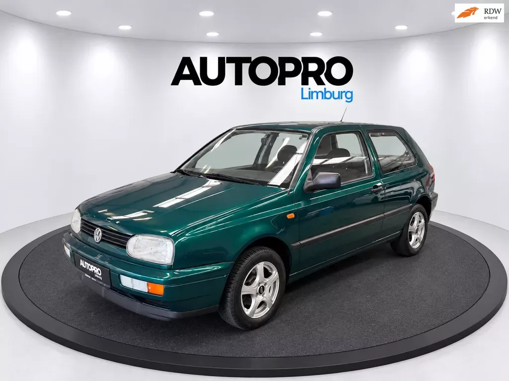 Volkswagen Golf (1996) — foto 1