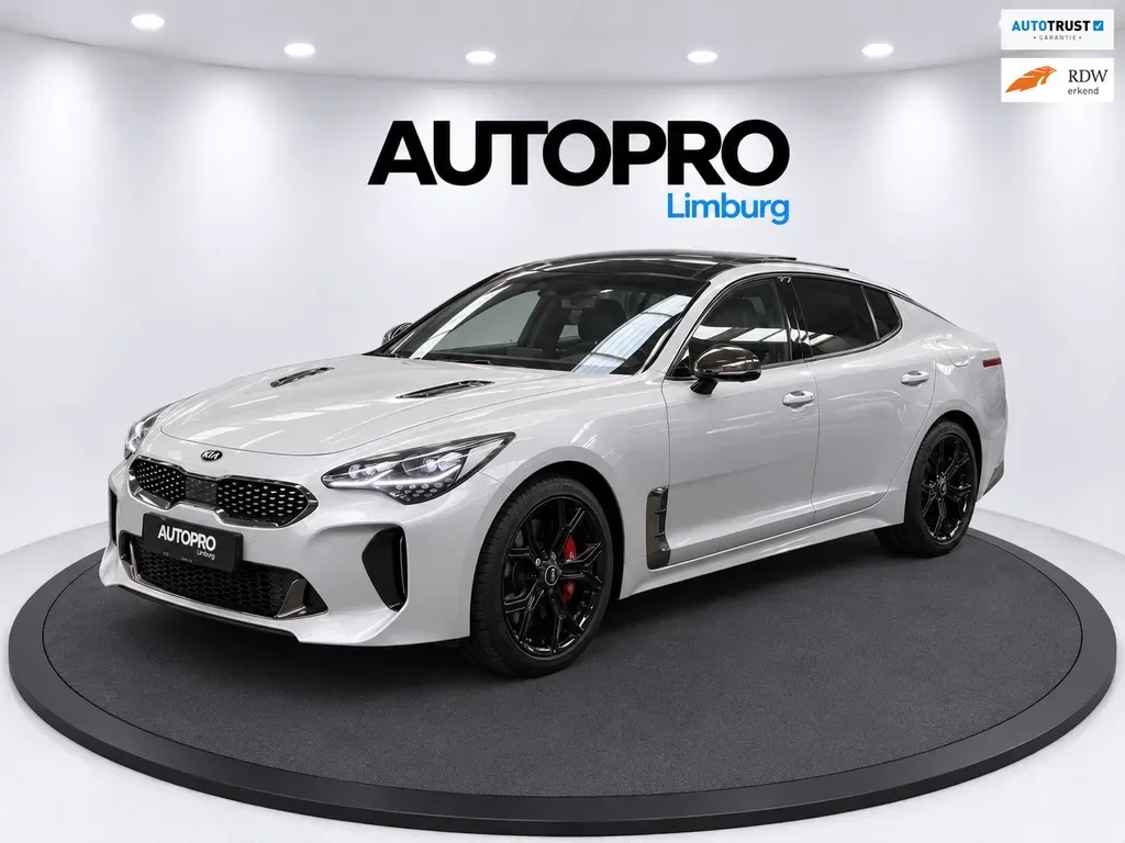 Kia Stinger (2018) — foto 1