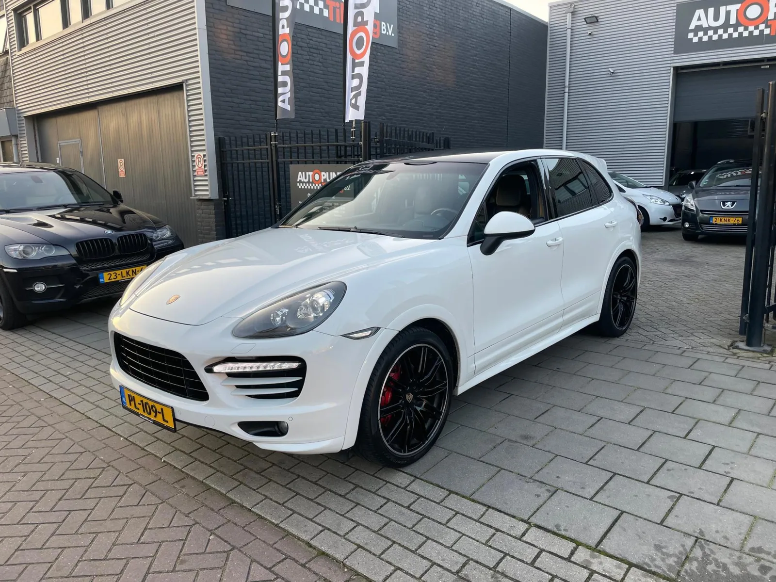 Porsche Cayenne (2012) — foto 1