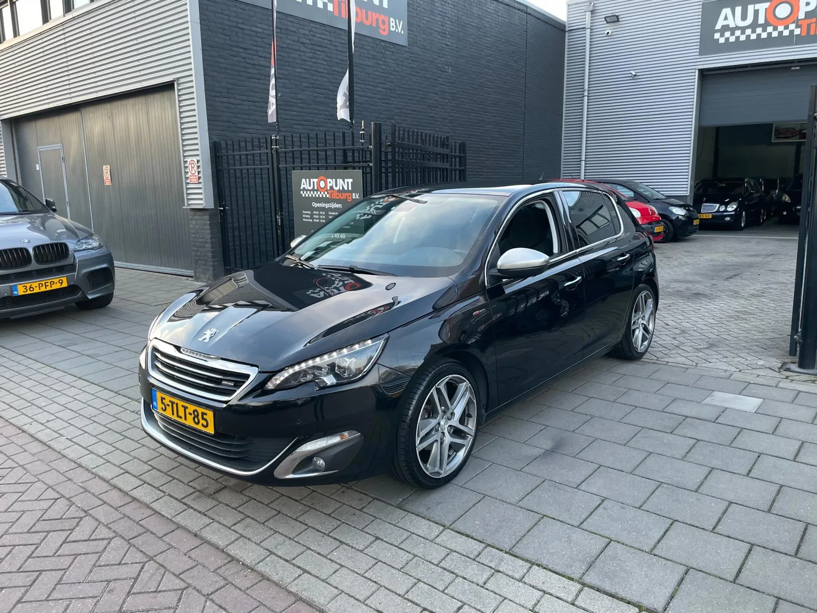 Peugeot 308 (2014) — foto 1