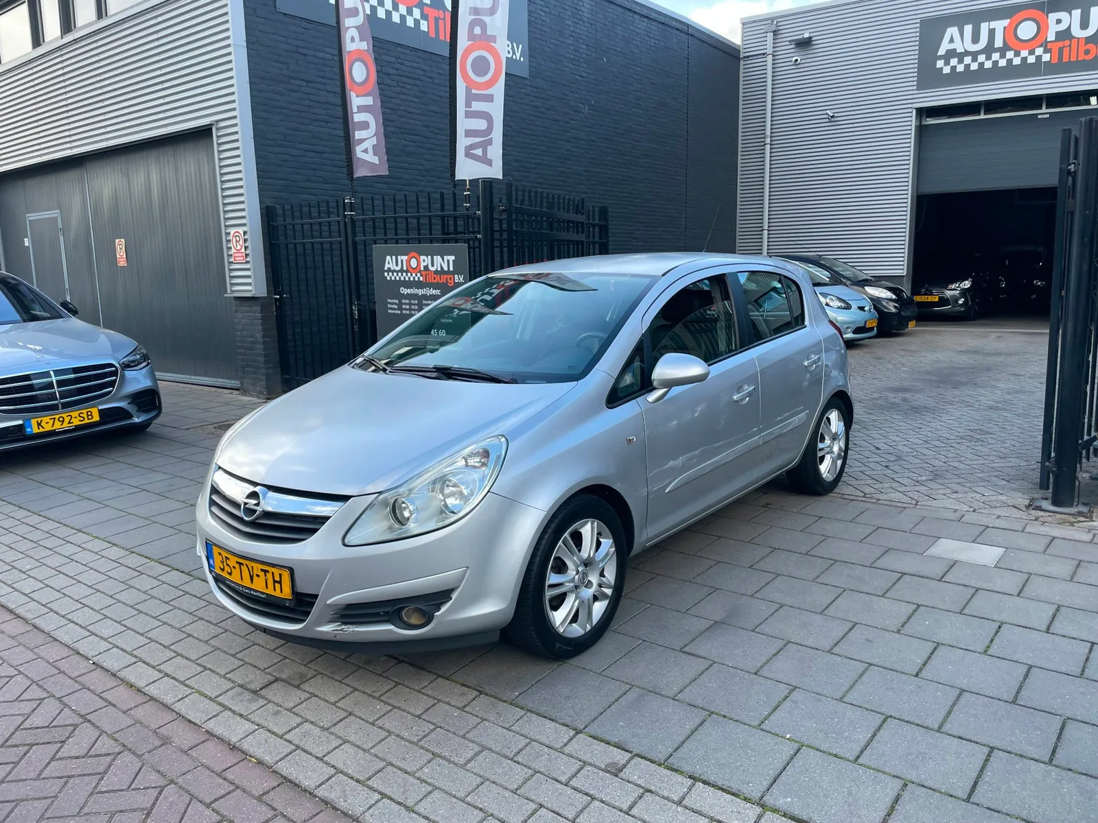Opel Corsa (2007) — foto 1