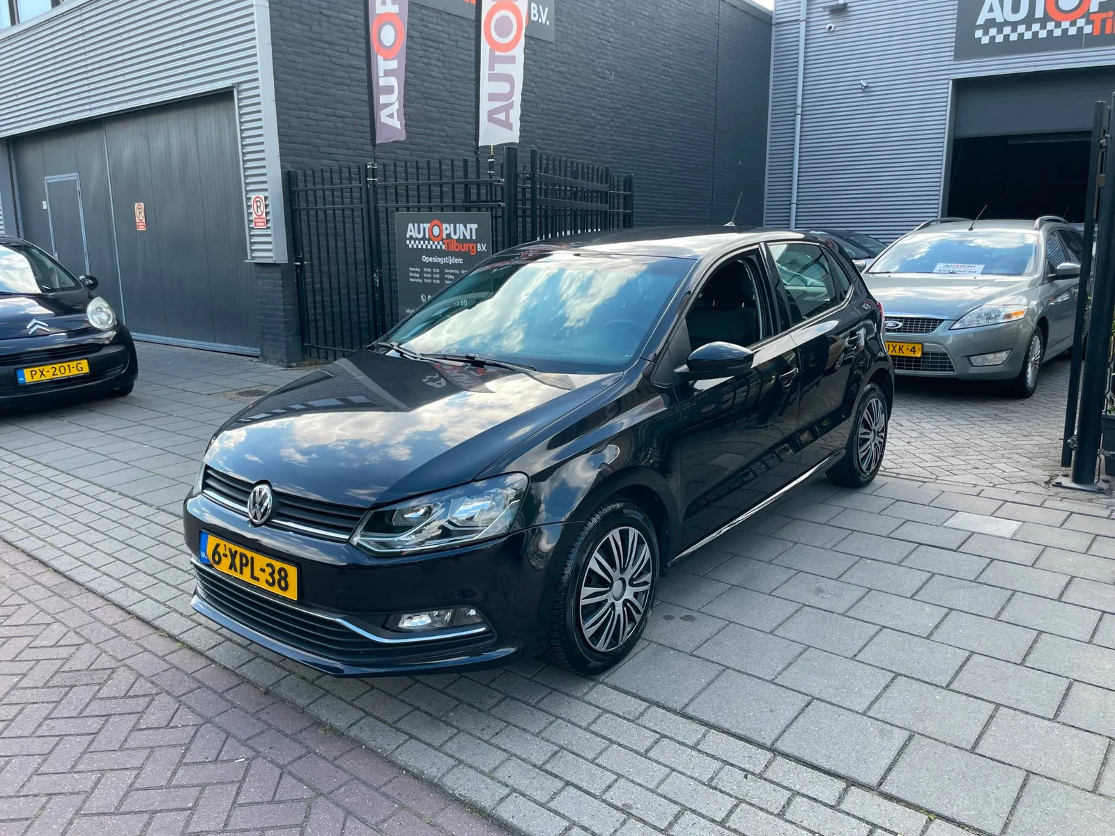 Volkswagen Polo (2014) — foto 1