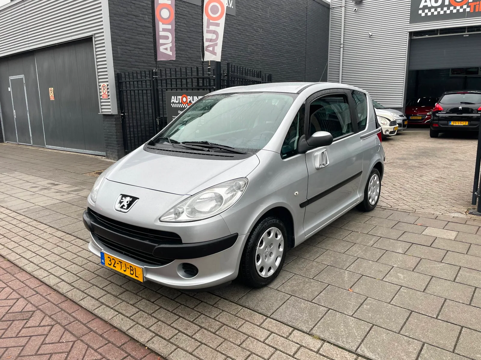 Peugeot 1007 (2006) — foto 1