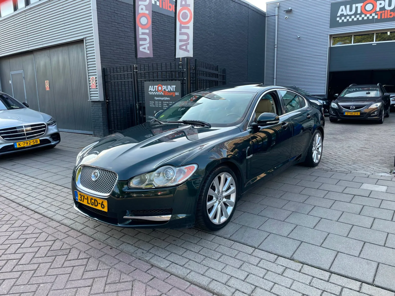 Jaguar XF (2010) — foto 1