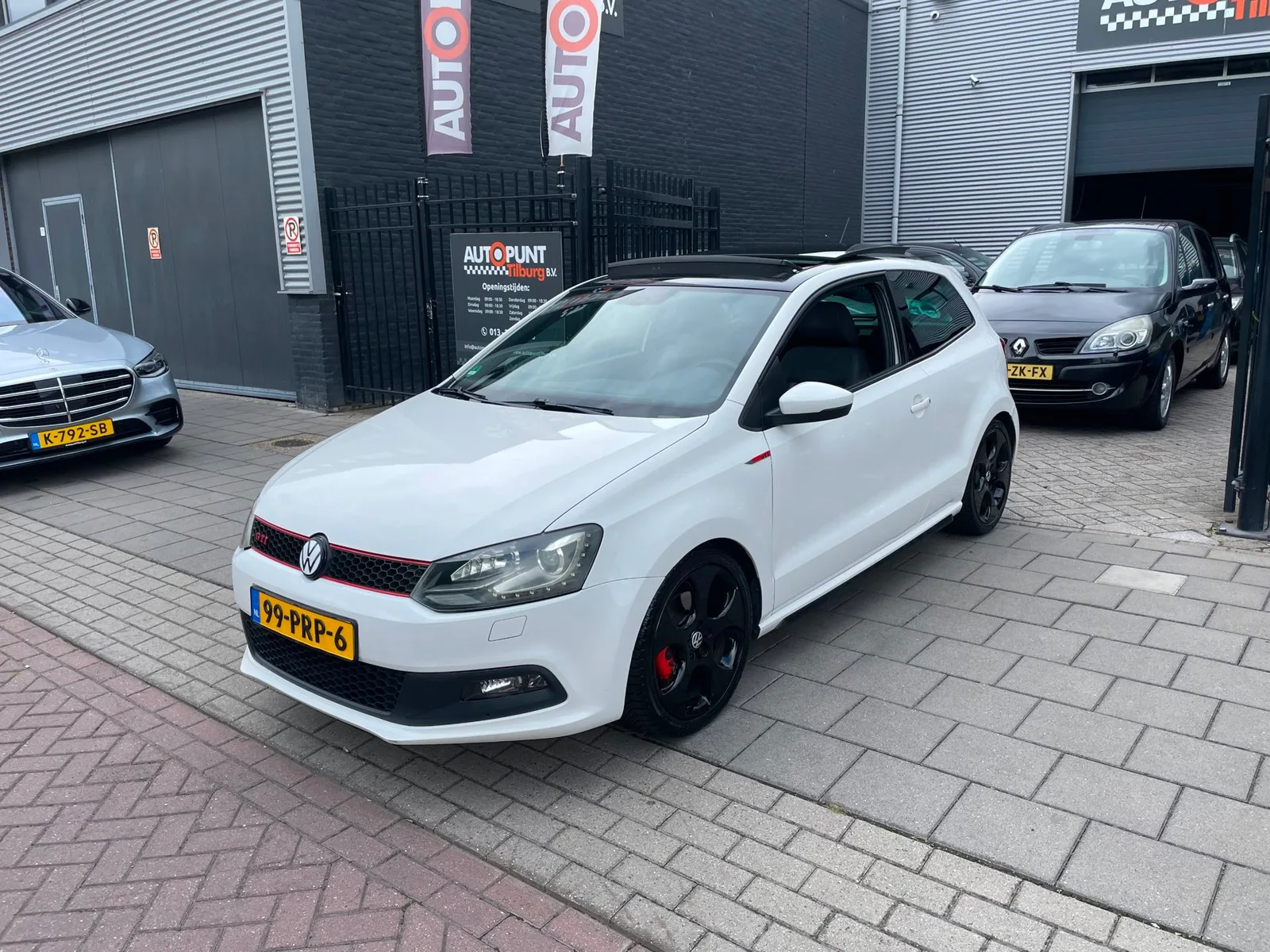 Volkswagen Polo (2011) — foto 1
