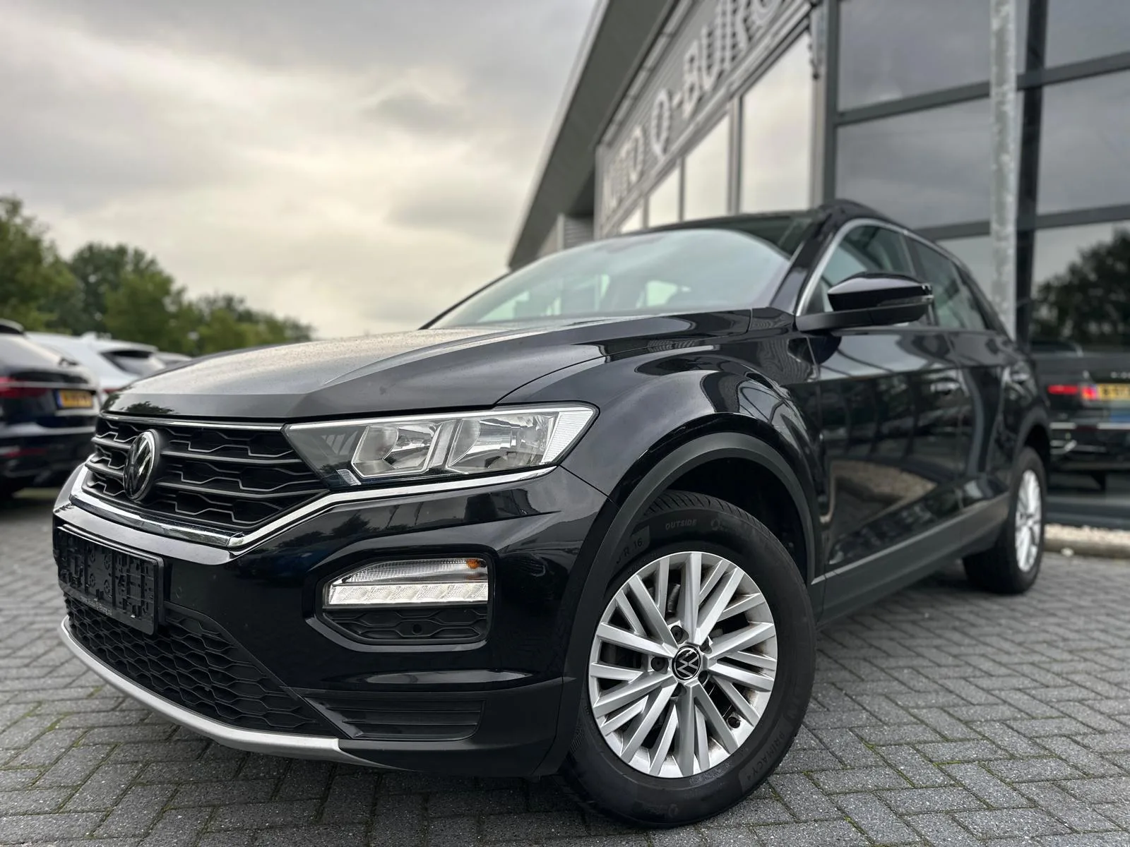 Volkswagen T-Roc (2021) — foto 1