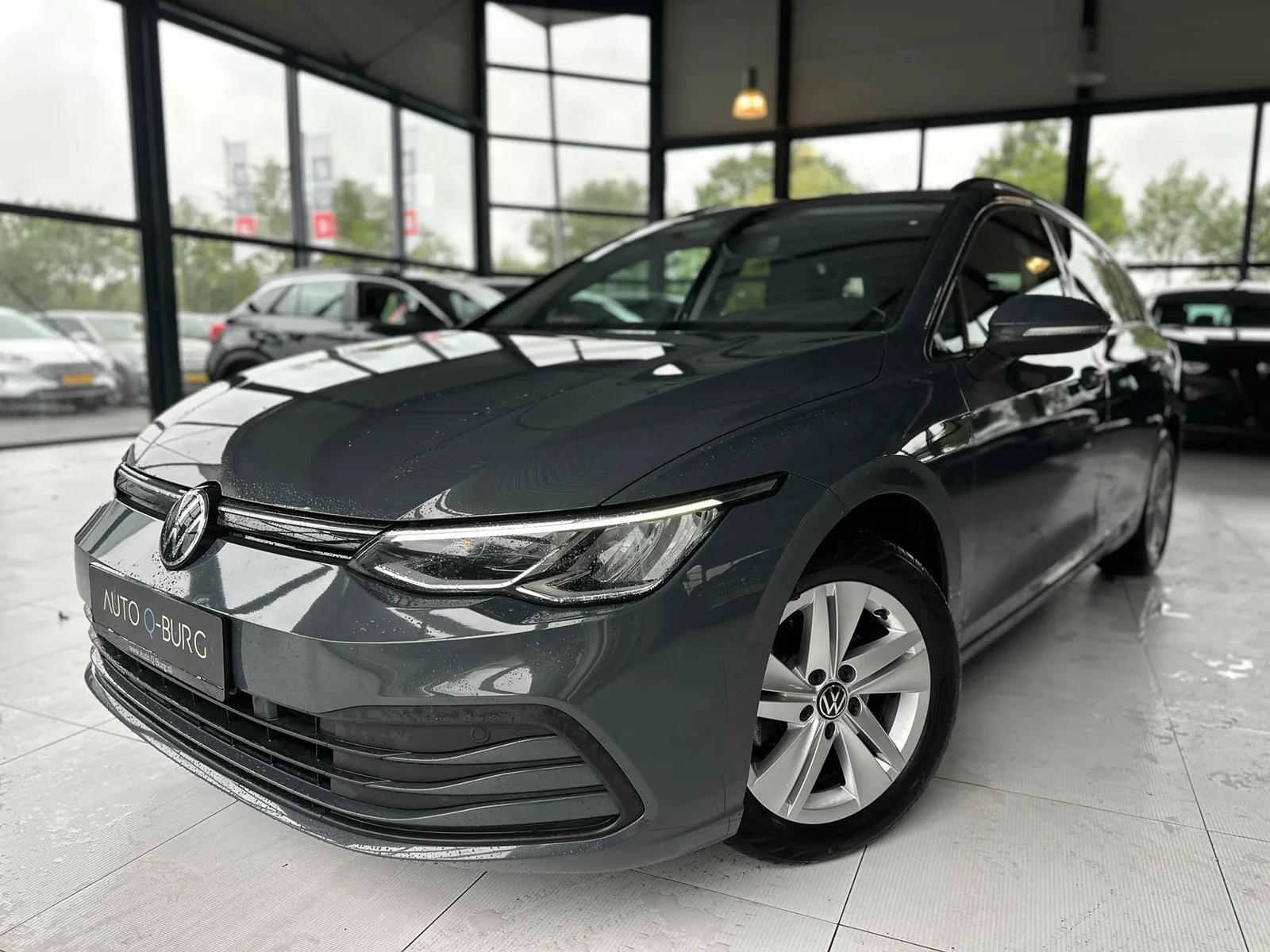Volkswagen Golf (2021) — foto 1