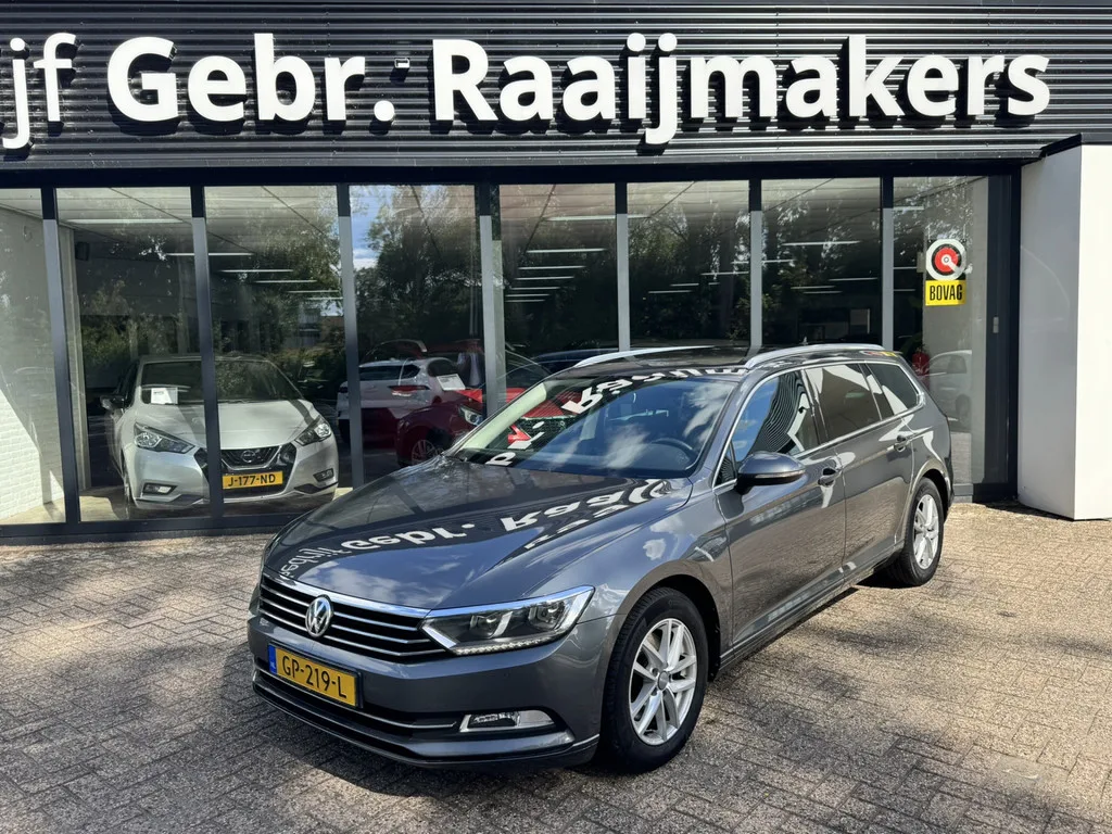 Volkswagen Passat (2015) — foto 1