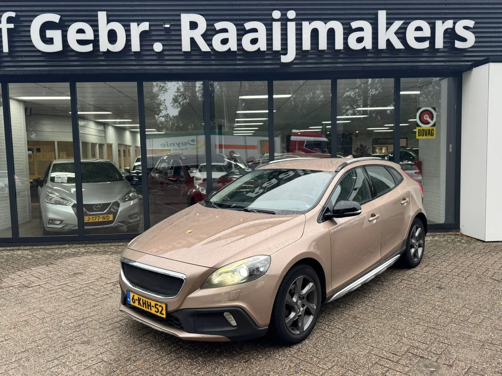 Volvo V40 (2013) — foto 1