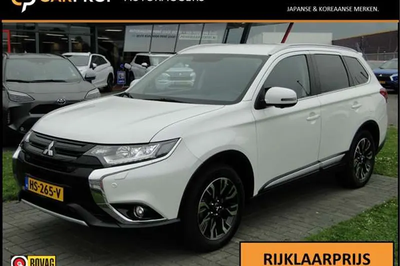 Mitsubishi Outlander (2015)