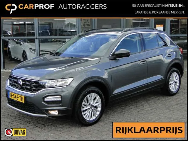 Volkswagen T-Roc (2022) — foto 1