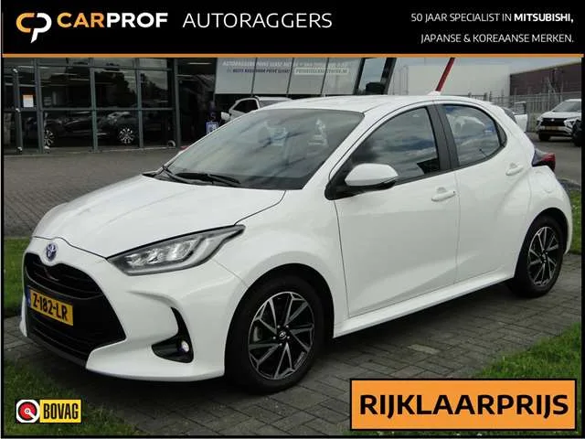 Toyota Yaris (2024) — foto 1