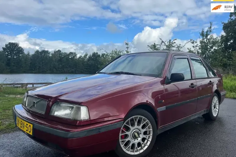 Volvo 440 (1994)