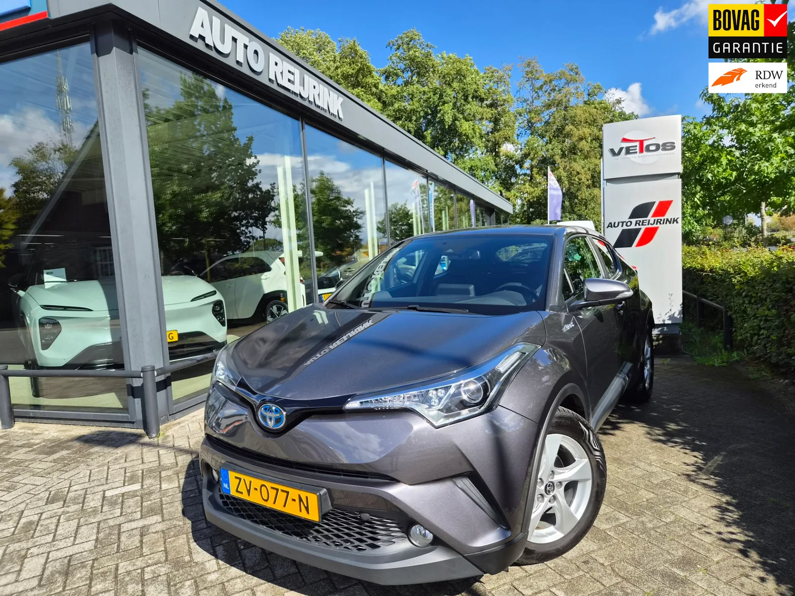 Toyota C-HR (2018) — foto 1