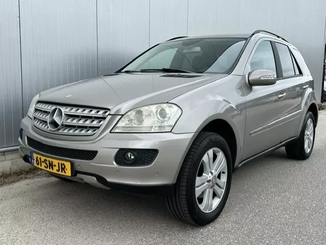 Mercedes-Benz M-Klasse (2006) — foto 1