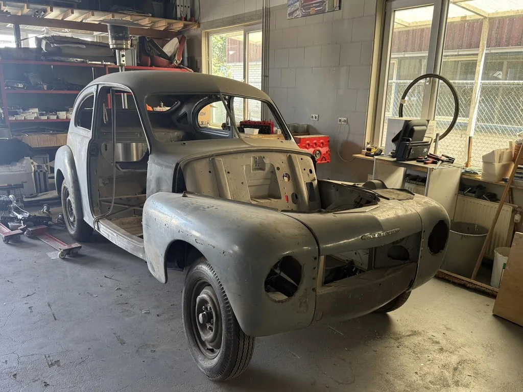 Volvo PV444 (1954) — foto 1