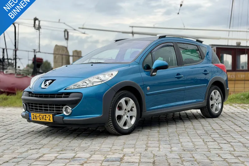 Peugeot 207 (2008)
