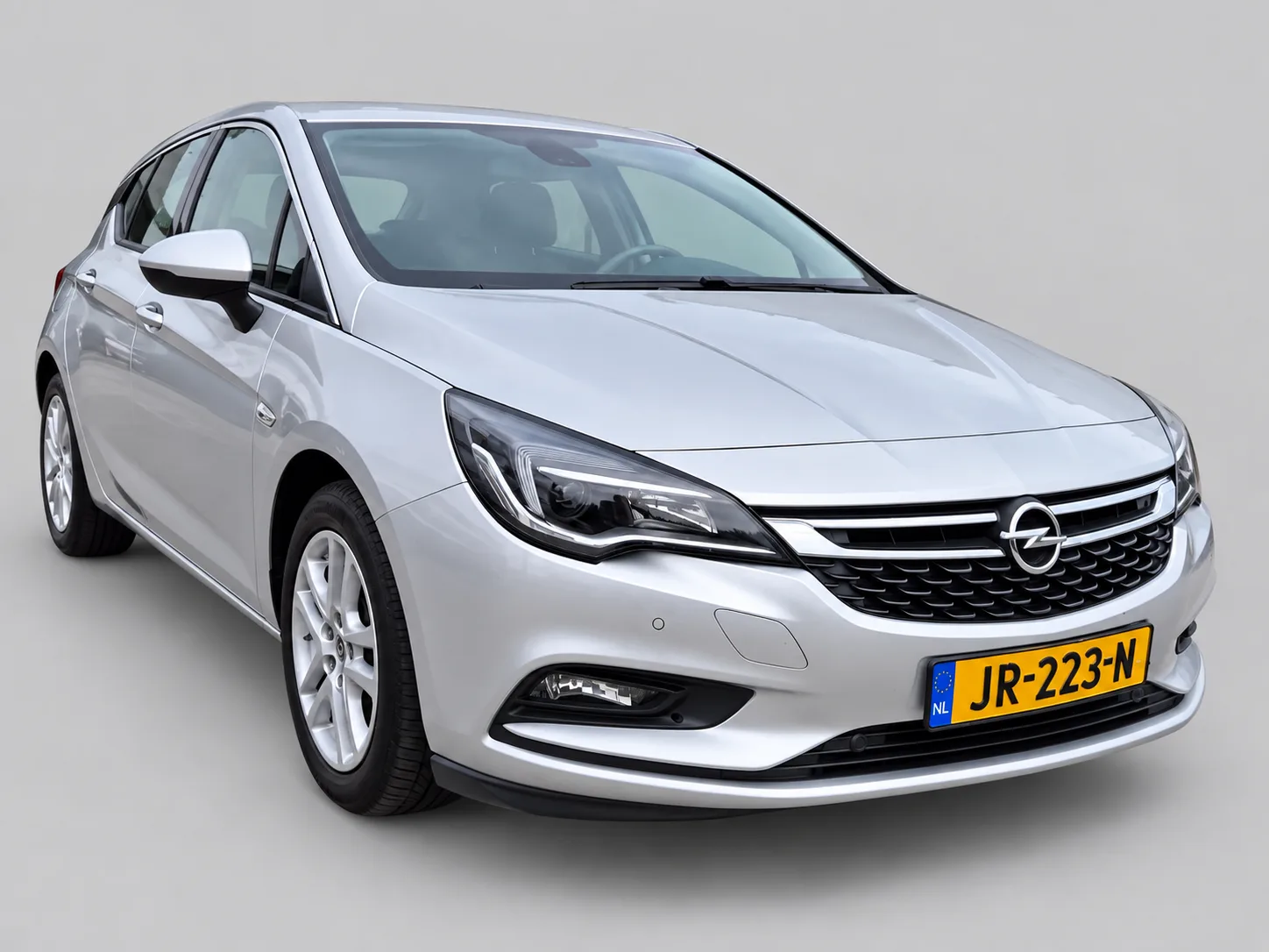 Opel Astra (2016) — foto 1