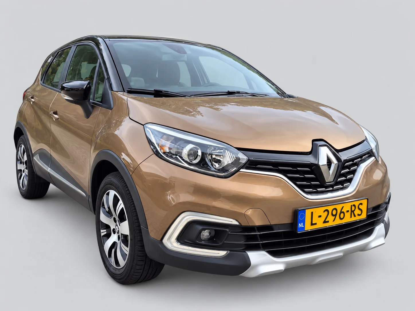 Renault Captur (2018) — foto 1