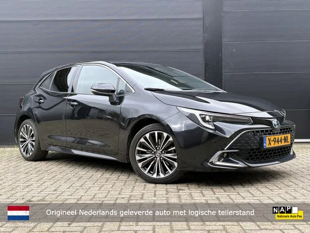 Toyota Corolla (2023) — foto 1