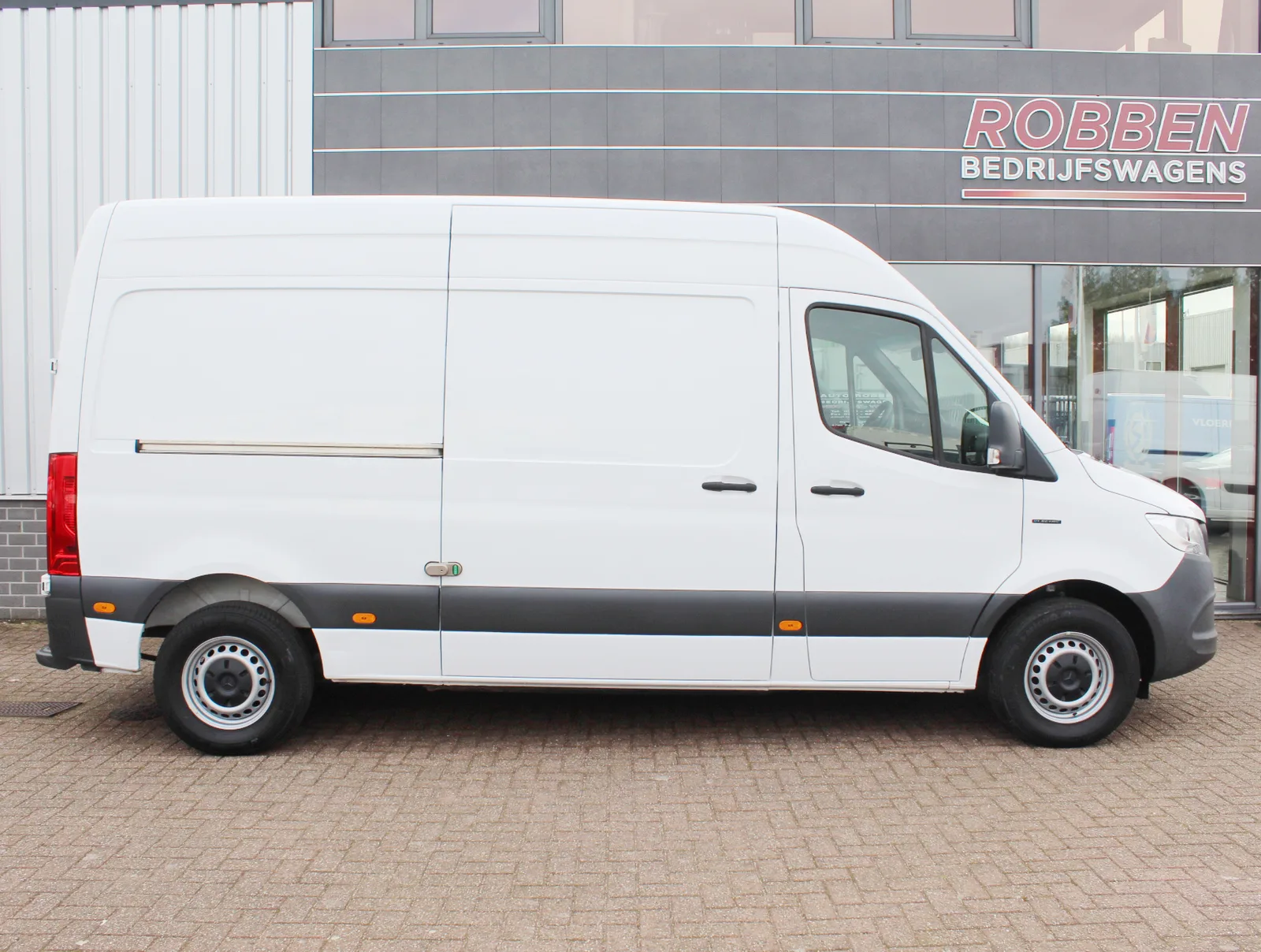 Mercedes-Benz eSprinter (2023) — foto 1