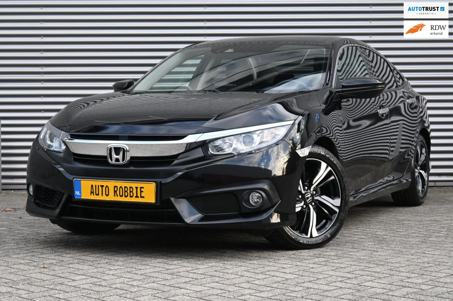 Honda Civic (2018) — foto 1