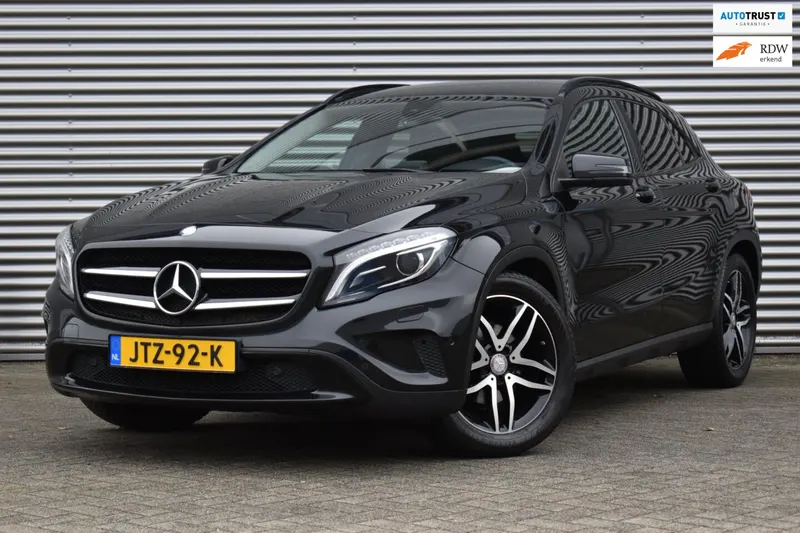 Mercedes-Benz GLA (2016)