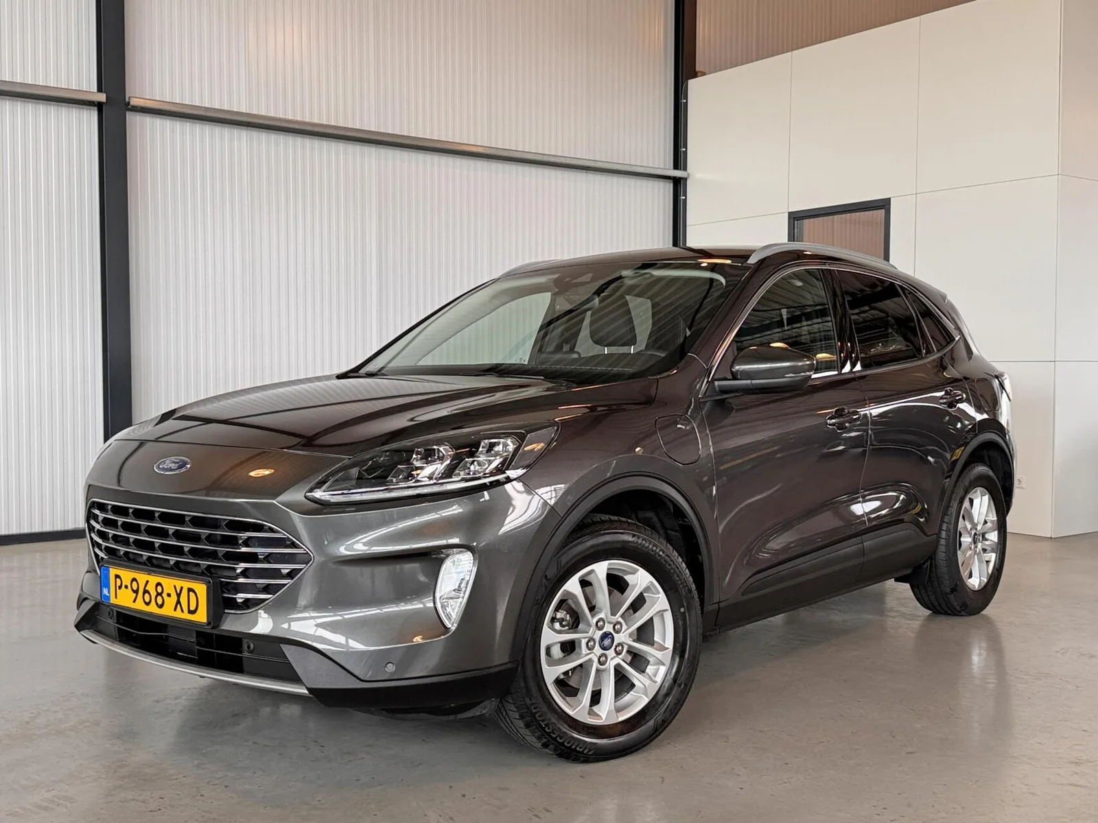 Ford Kuga (2022) — foto 1