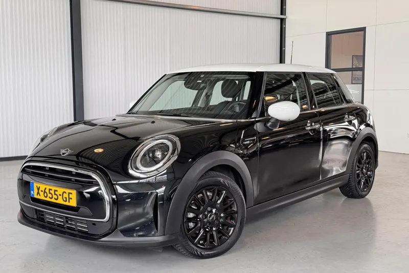MINI Cooper (2023)
