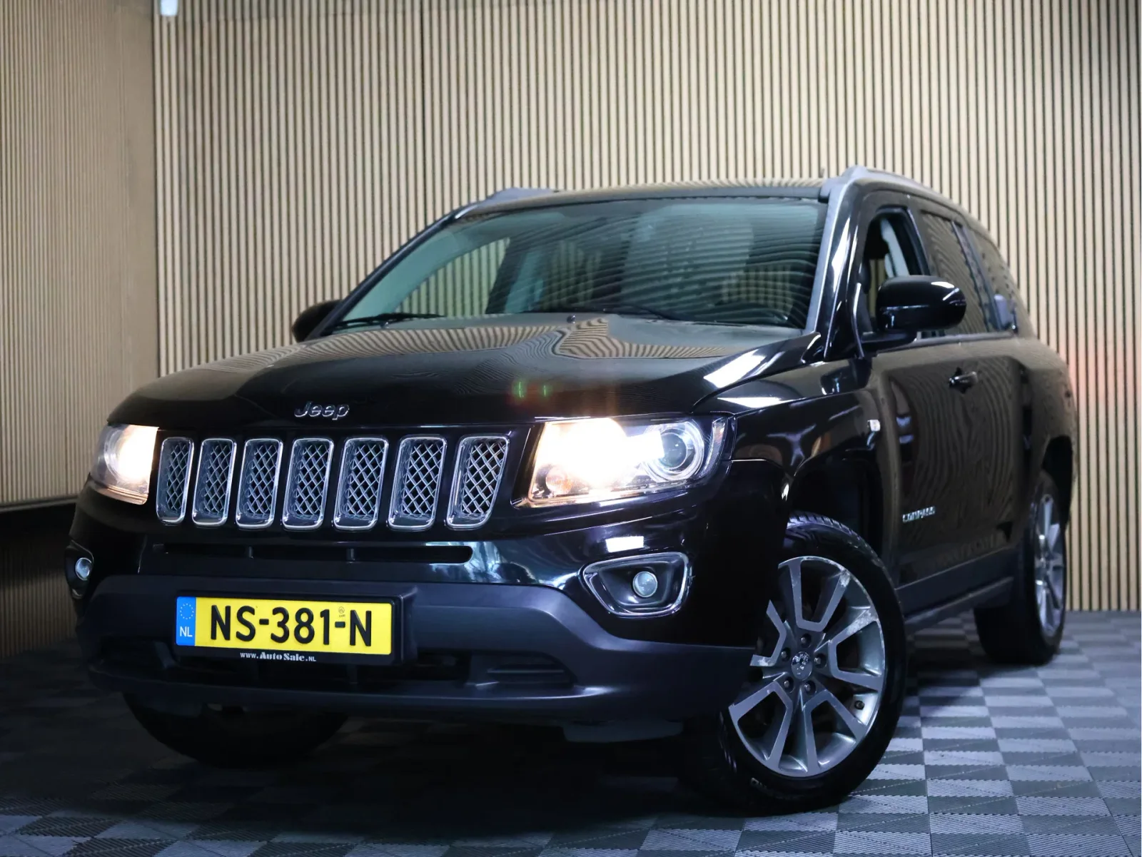 Jeep Compass (2015) — foto 1