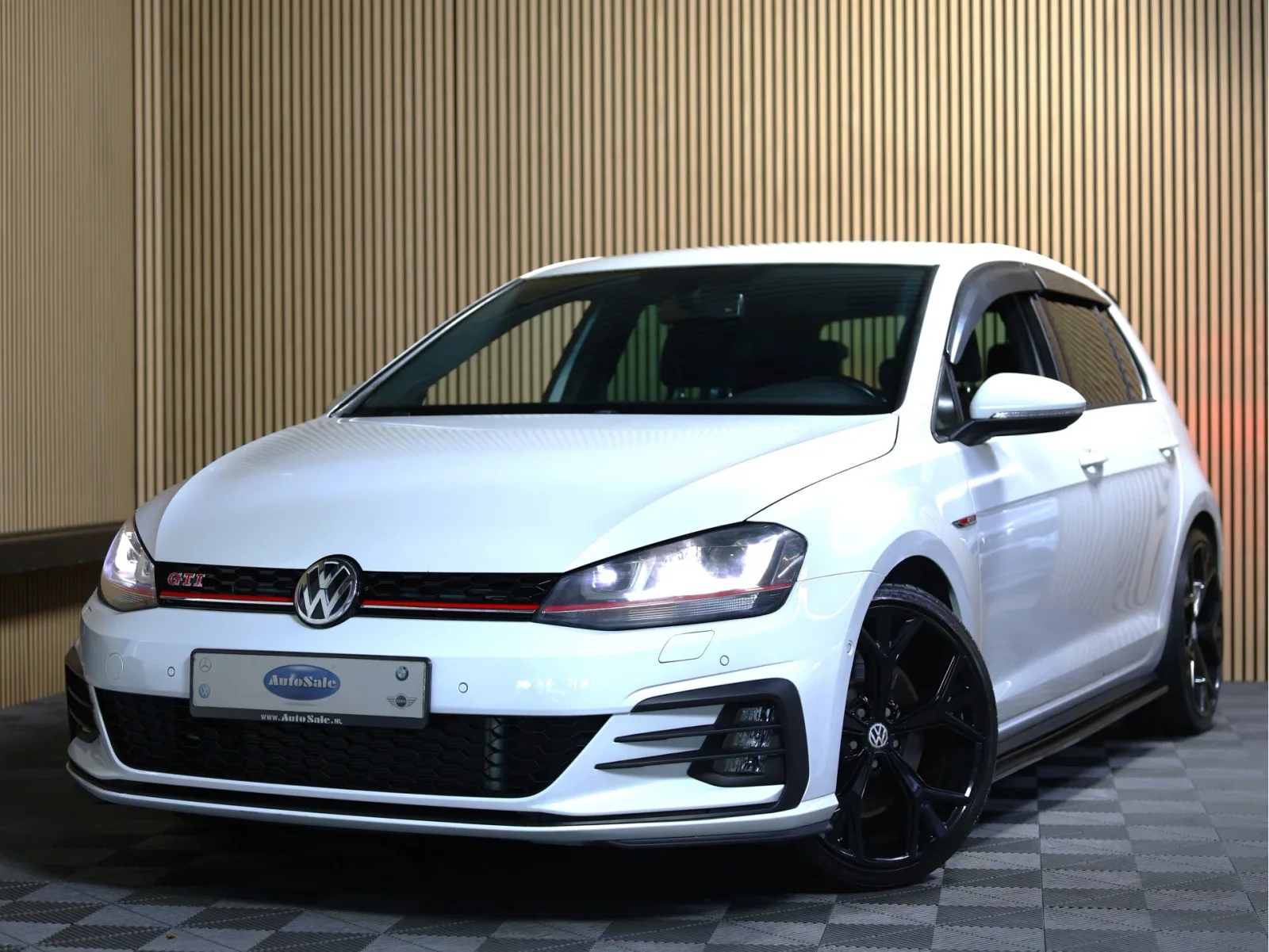 Volkswagen Golf (2014) — foto 1