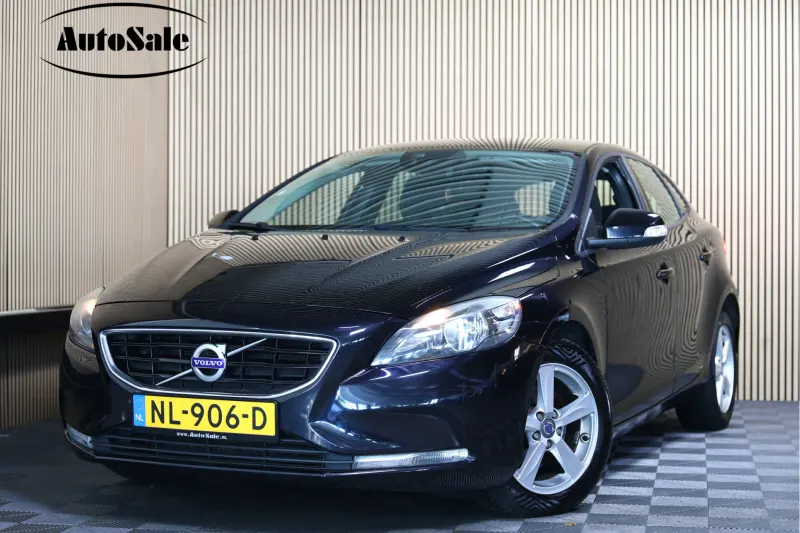 Volvo V40 (2012)