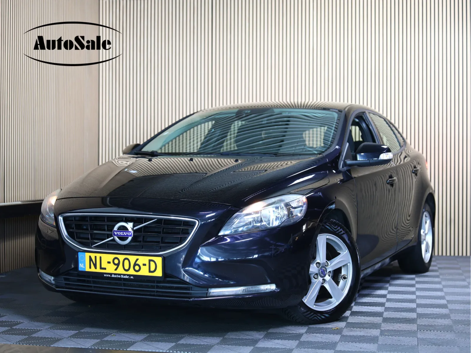 Volvo V40 (2012) — foto 1