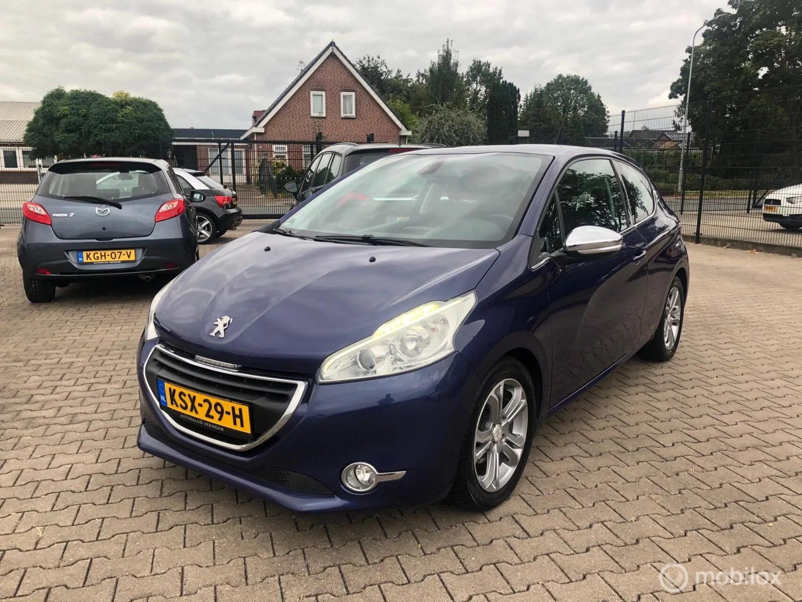 Peugeot 208 (2012) — foto 1