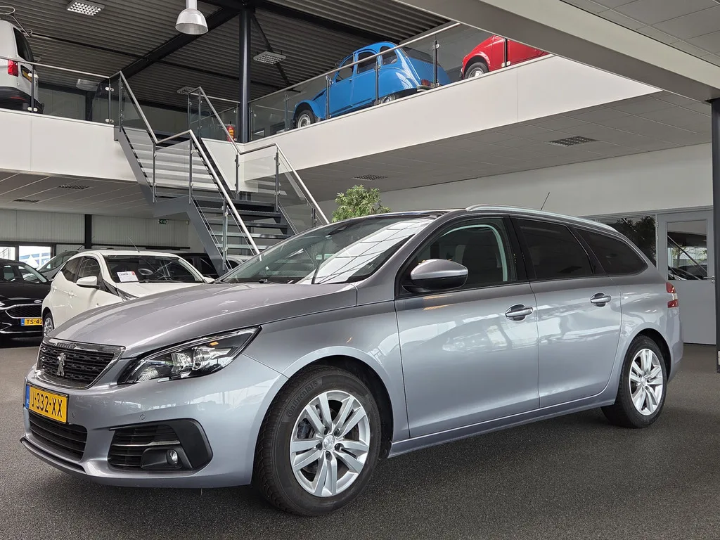 Peugeot 308 (2020) — foto 1