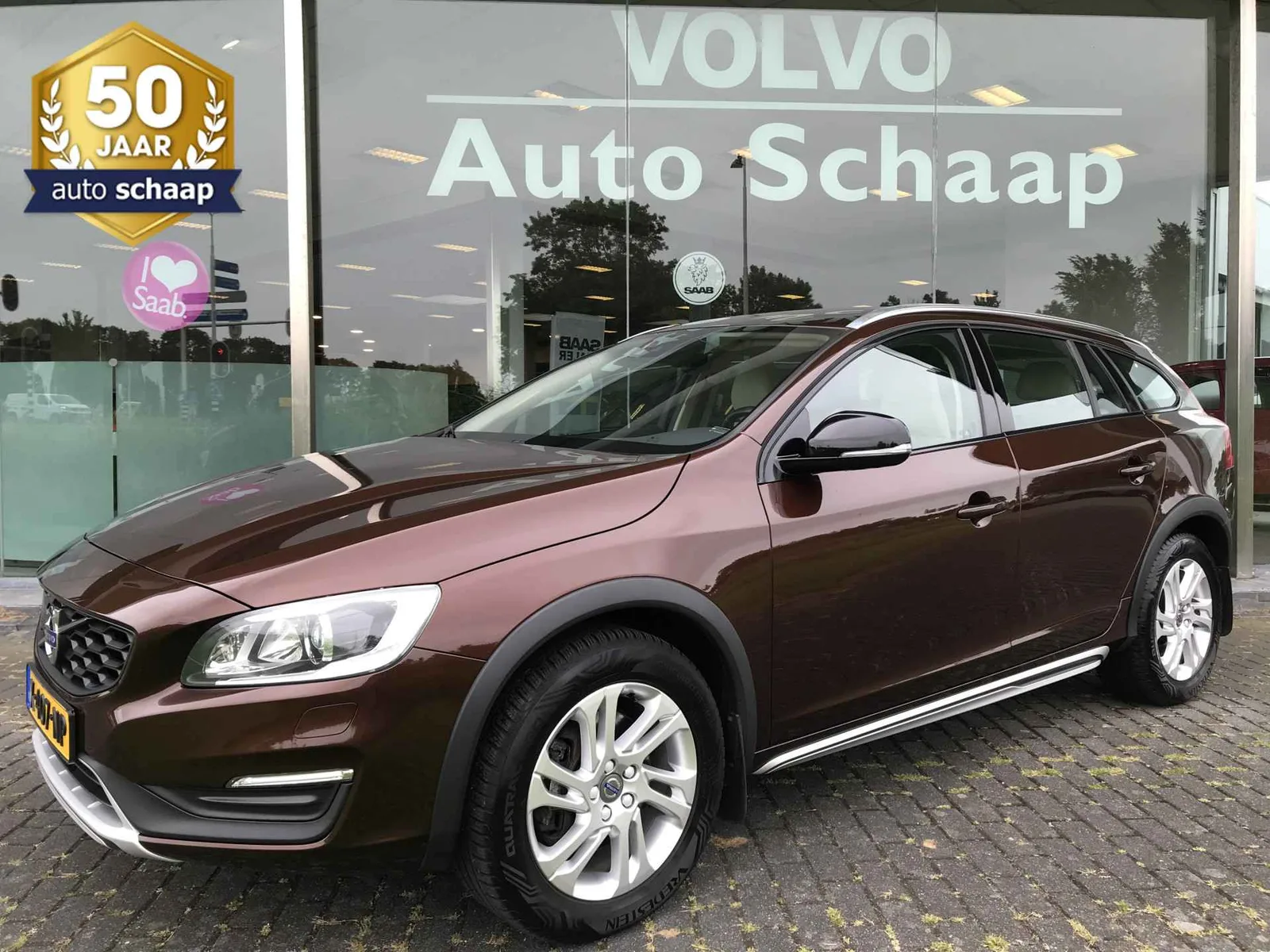 Volvo V60 Cross Country (2016) — foto 1