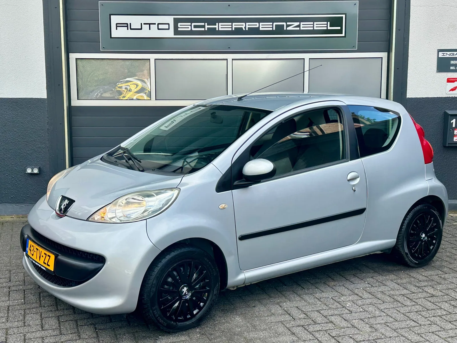 Peugeot 107 (2007) — foto 1