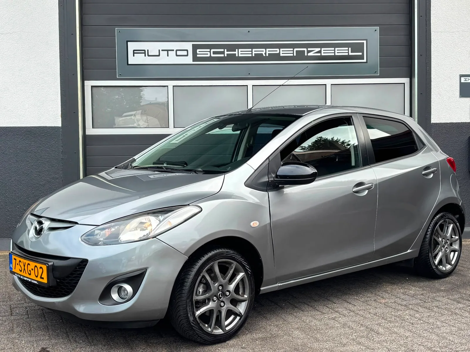 Mazda 2 (2013) — foto 1