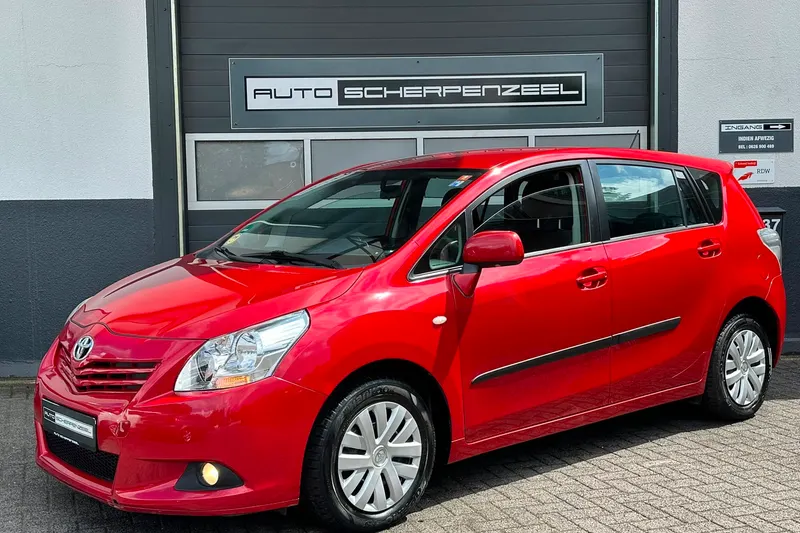Toyota Verso (2010)