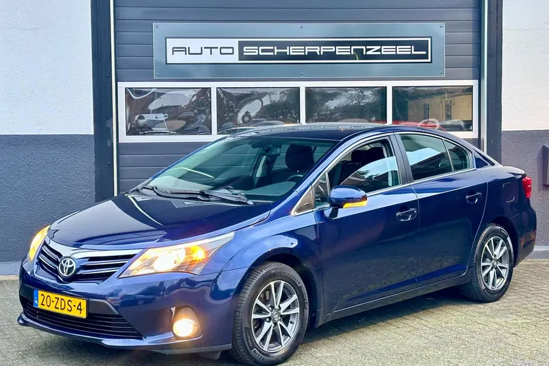 Toyota Avensis (2012)