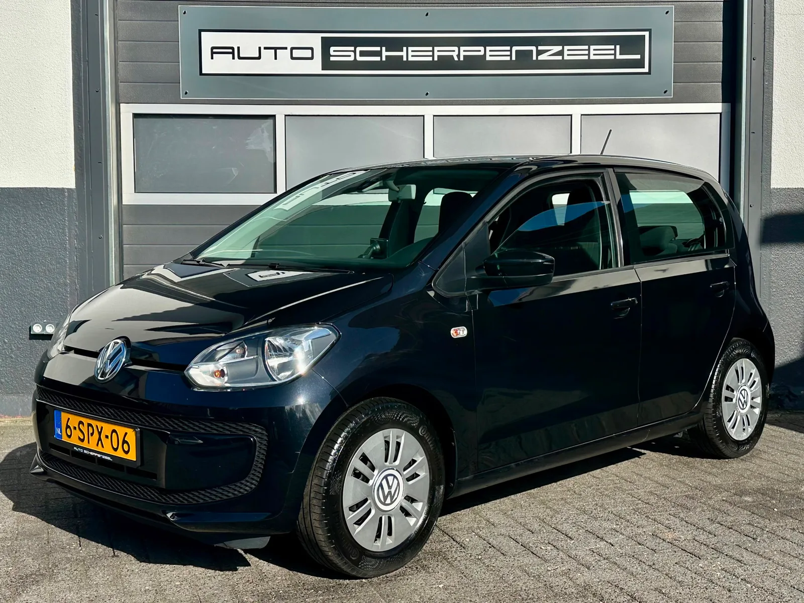 Volkswagen Up! (2013) — foto 1