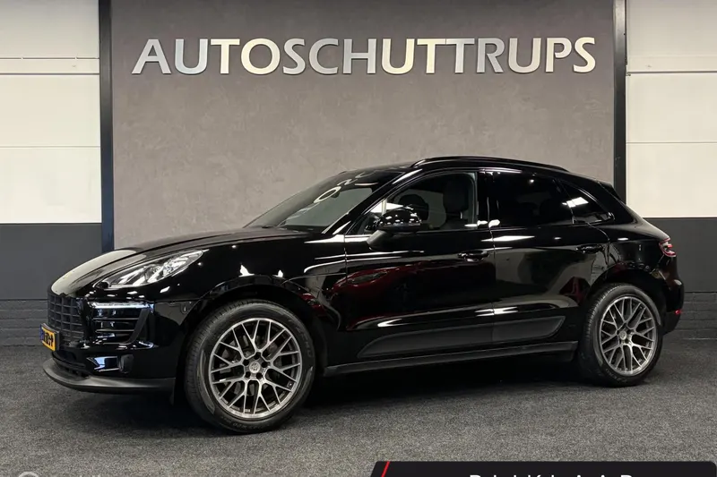 Porsche Macan (2016)