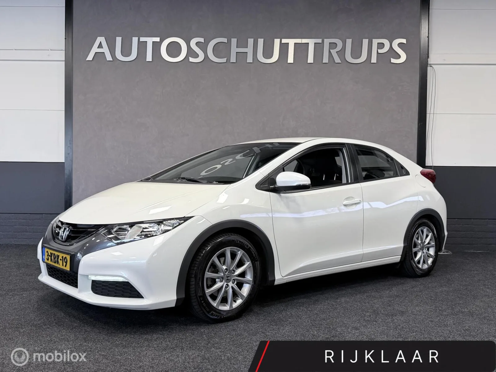 Honda Civic (2013) — foto 1