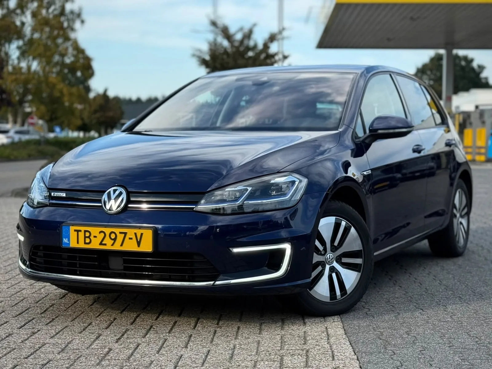 Volkswagen e-Golf (2018) — foto 1
